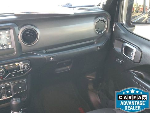 Used 2023 Jeep Gladiator Willys image 27