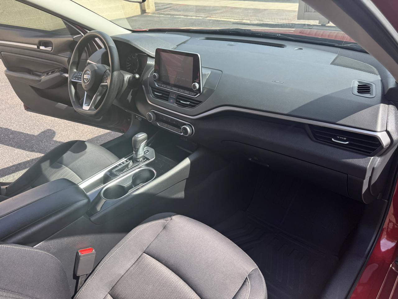 Used 2021 Nissan Altima 2.5 SV FWD image 22