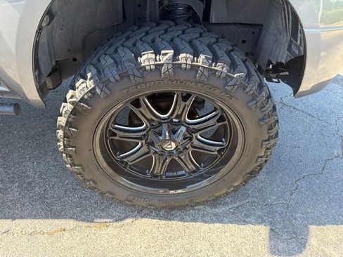 Used 2019 Nissan Frontier SV AWD/4WD image 12