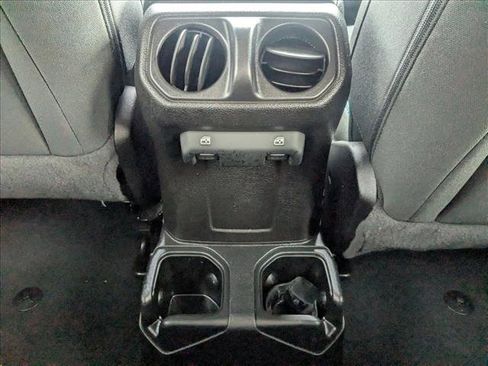 Used 2021 Jeep Wrangler Unlimited Islander image 18