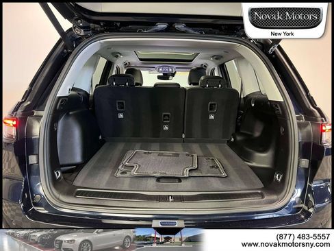 Used 2023 Jeep Grand Cherokee Limited w/ Trailer Tow Prep Group (B) AWD/4WD image 12