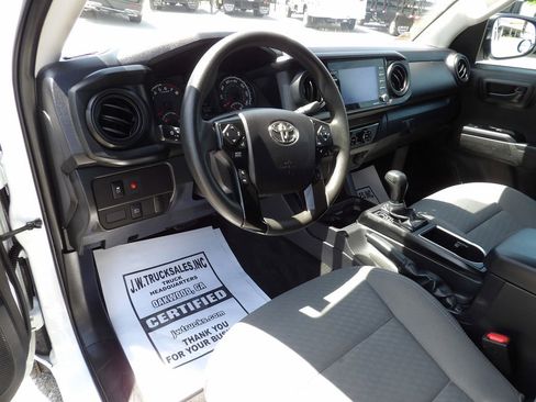 Used 2022 Toyota Tacoma SR RWD image 16