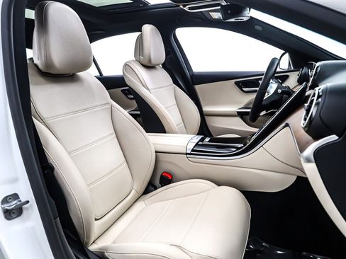 Certified 2025 Mercedes-Benz C 300 Sedan image 9