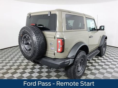 New 2025 Ford Bronco Badlands image 3