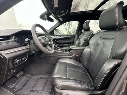 Used 2023 Jeep Grand Cherokee L Overland w/ Luxury Tech Group IV RWD image 26