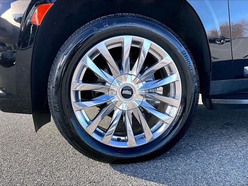 Used 2023 Cadillac Escalade ESV Premium Luxury image 9