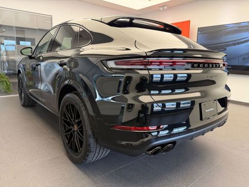 New 2026 Porsche Cayenne Coupe AWD/4WD image 3