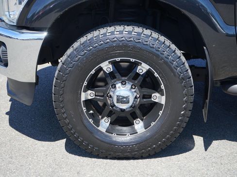 Used 2013 Ford F250 Lariat AWD/4WD image 9