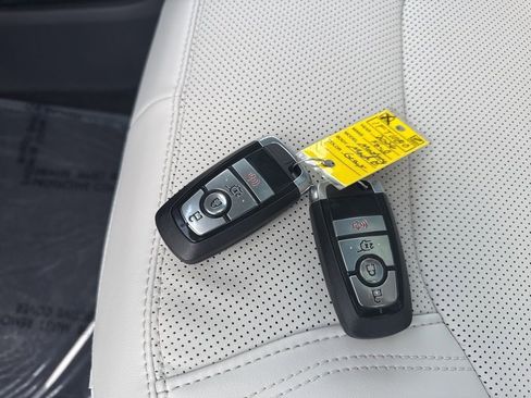 Used 2026 Ford Mustang Mach-E Premium RWD image 37