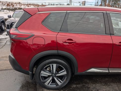 Used 2023 Nissan Rogue SL w/ SL Premium Package image 8