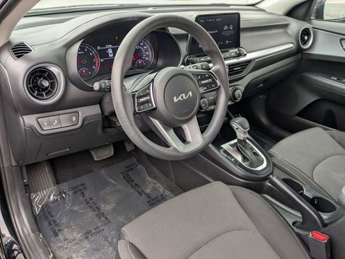 Used 2023 Kia Forte LXS w/ LXS Technology Package FWD image 15