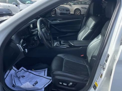 Used 2020 BMW M550i xDrive w/ Executive Package image 3