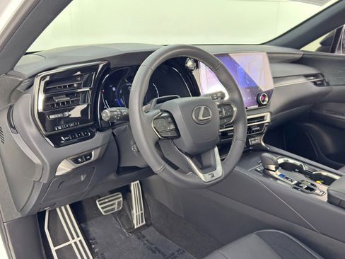 Used 2023 Lexus RX 500h F Sport image 14