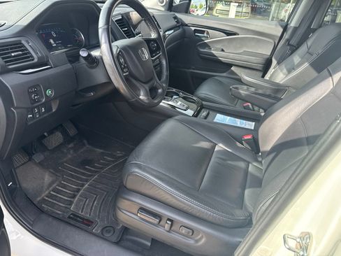 Used 2019 Honda Pilot Touring image 9