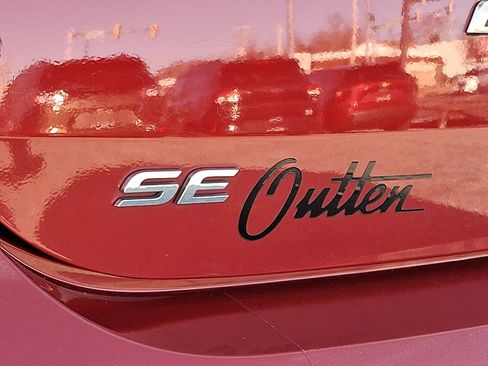 Used 2019 Hyundai Elantra SE w/ Winter Weather Package image 30