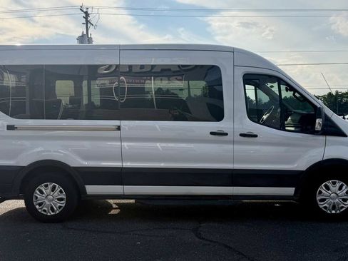 Used 2024 Ford Transit 350 XLT RWD image 5