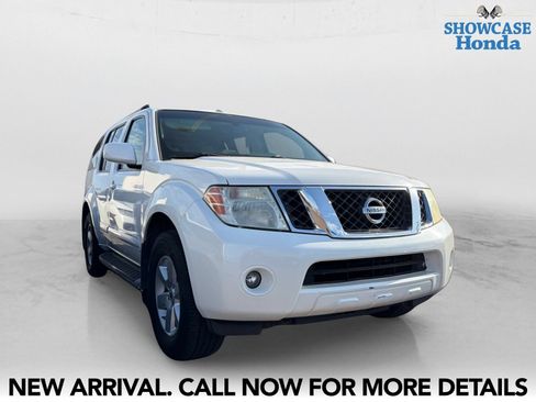 Used 2008 Nissan Pathfinder SE w/ Leather Pkg RWD image 6