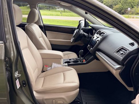 Used 2018 Subaru Outback 2.5i Limited AWD/4WD image 32
