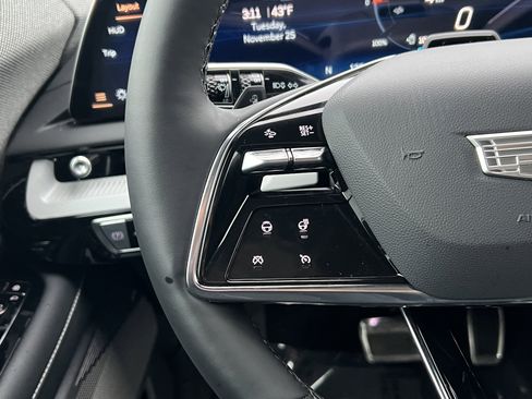 New 2025 Cadillac Optiq Sport 2 image 28