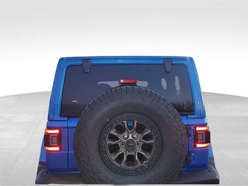 Used 2021 Jeep Wrangler Unlimited Rubicon w/ Trailer Tow Package image 19