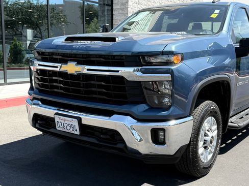 Used 2024 Chevrolet Silverado 2500 LT w/ Convenience Package AWD/4WD image 47