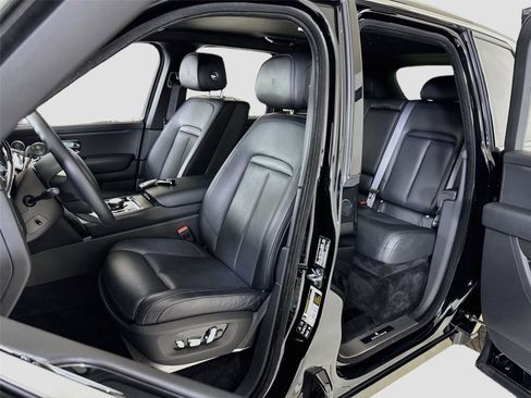 Used 2025 Rolls-Royce Cullinan AWD/4WD image 14