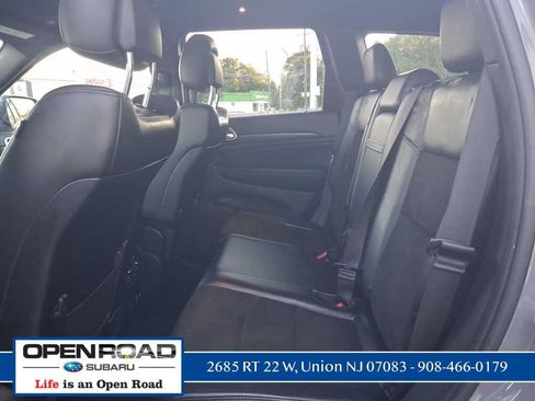 Used 2020 Jeep Grand Cherokee Altitude AWD/4WD image 15