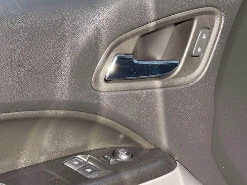 Used 2022 Chevrolet Colorado LT w/ LT Convenience Package image 21