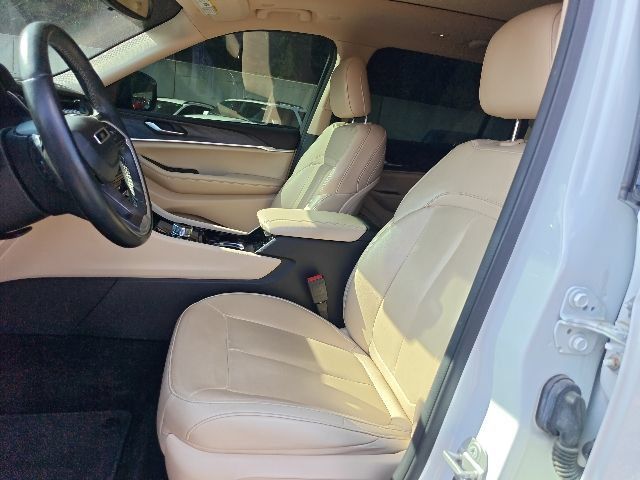 Used 2021 Jeep Grand Cherokee L Limited AWD/4WD image 13