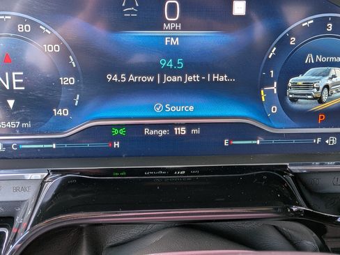 Used 2022 Chevrolet Silverado 1500 High Country w/ Technology Package AWD/4WD image 28