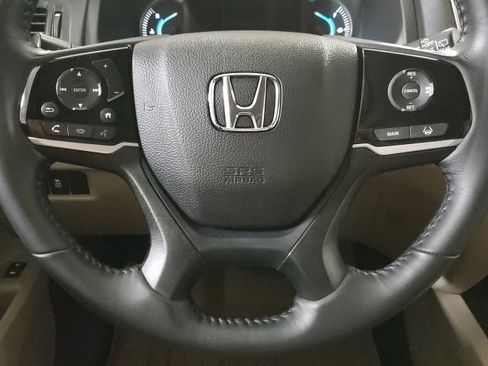 Used 2019 Honda Pilot Touring image 15