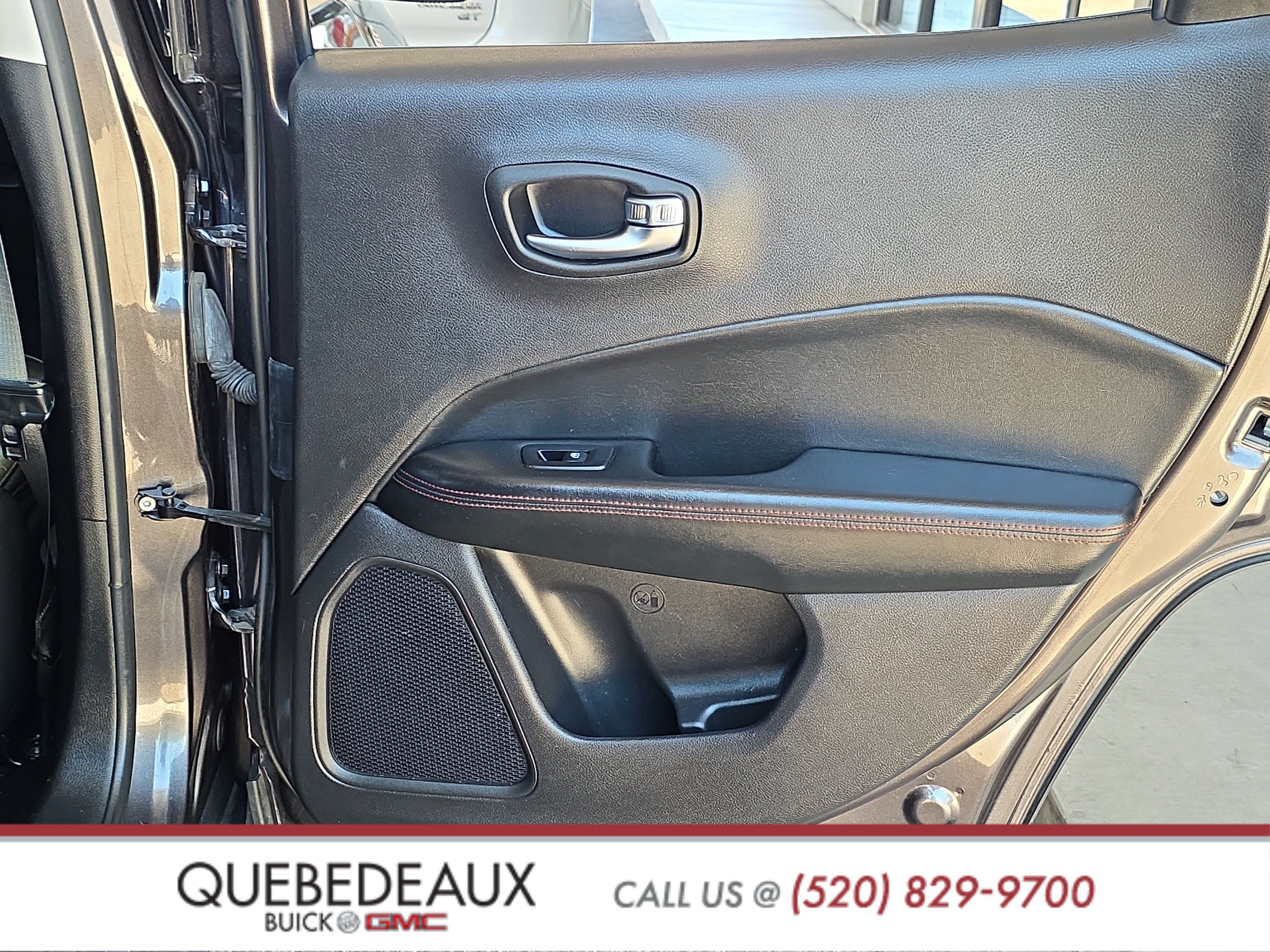 Used 2020 Jeep Compass Trailhawk AWD/4WD image 24