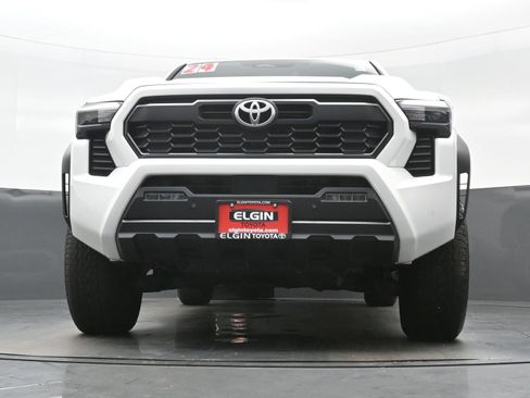 Used 2024 Toyota Tacoma TRD Off-Road w/ TRD Off Road Upgrade Package AWD/4WD image 28