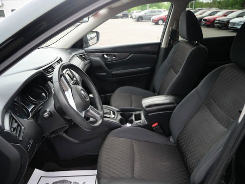 Used 2019 Nissan Rogue SV AWD/4WD image 10