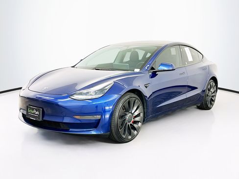 Used 2022 Tesla Model 3 Performance image 3