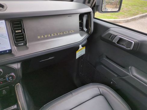 New 2026 Ford Bronco Badlands w/ Sasquatch Package image 17