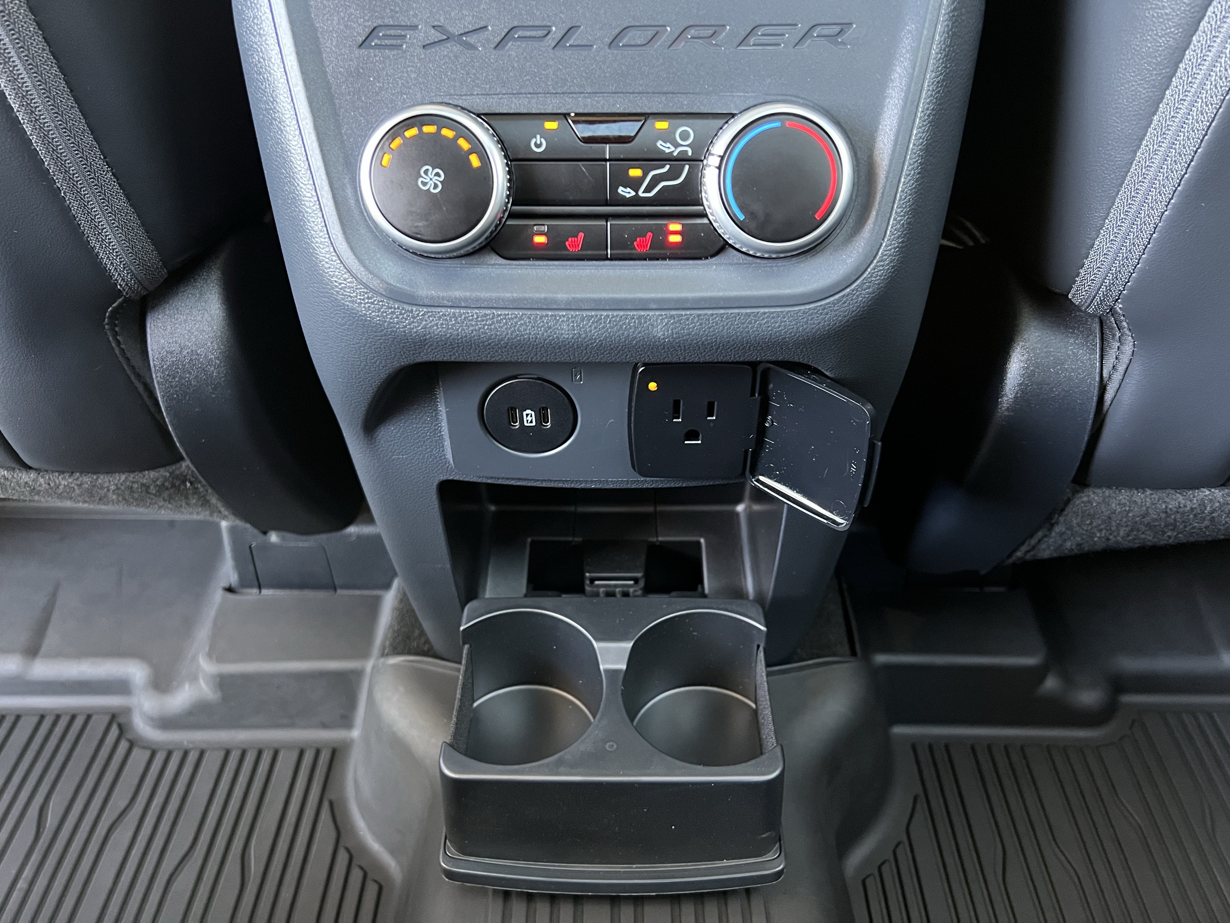 Used 2025 Ford Explorer ST AWD/4WD image 59