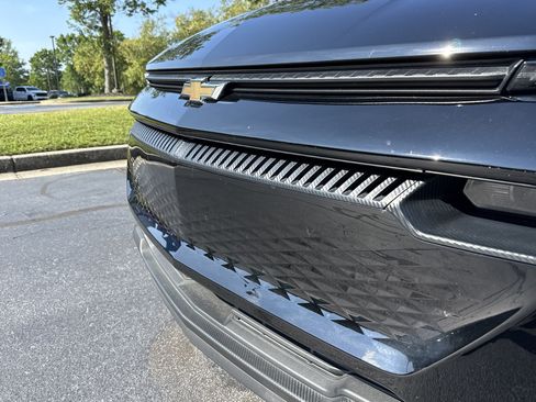 Used 2025 Chevrolet Equinox EV LT FWD image 7