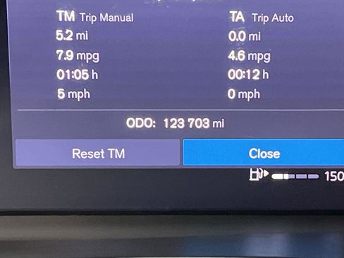 Used 2024 Volvo XC60 B5 Plus AWD/4WD image 15