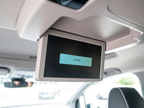 Used 2024 Honda Odyssey Elite image 46