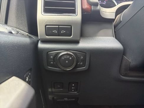 Used 2022 Ford F250 Platinum AWD/4WD image 5