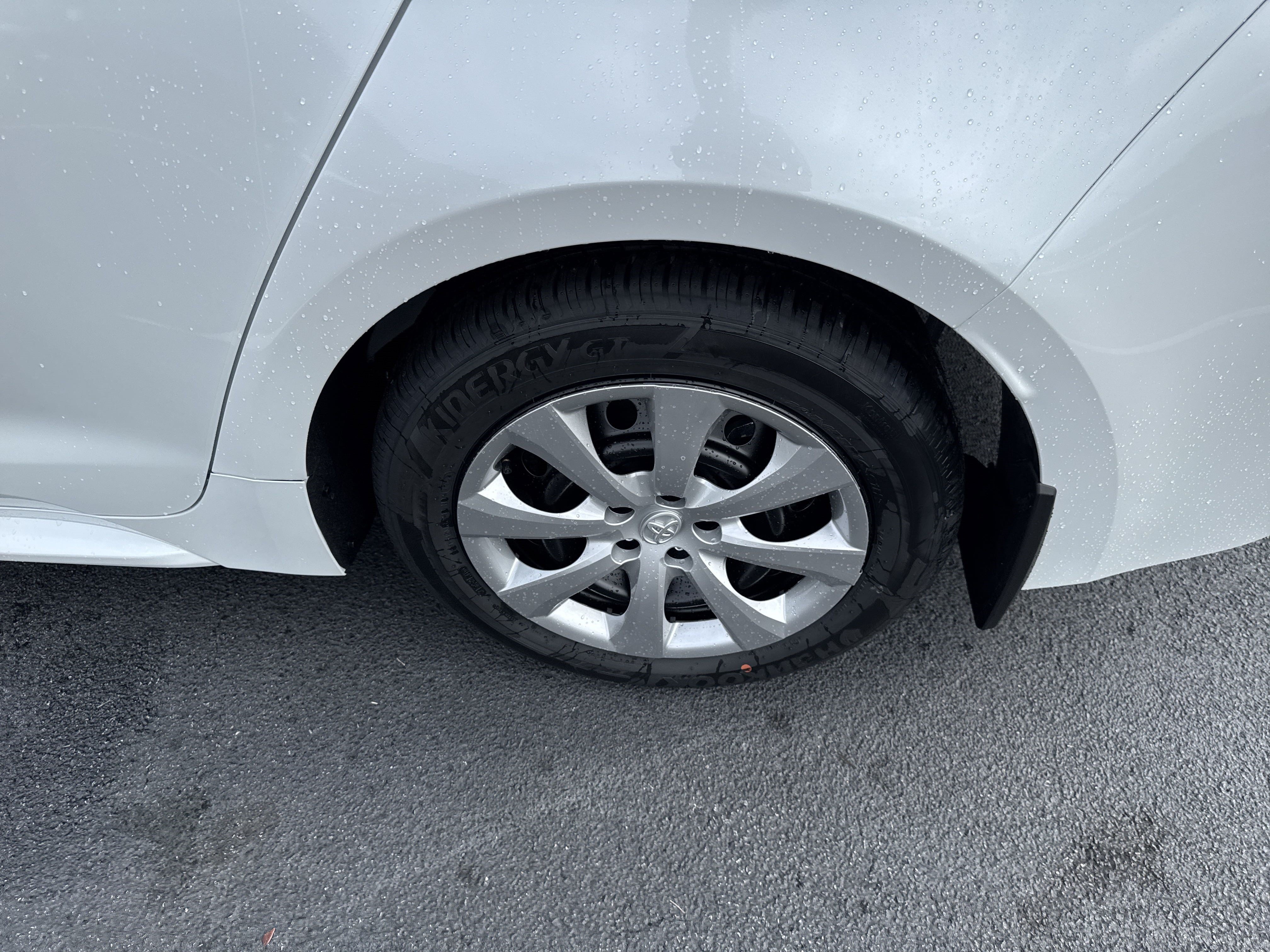 Used 2025 Toyota Corolla LE FWD image 12