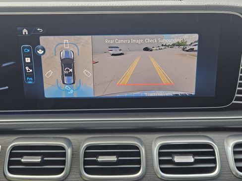 New 2026 Mercedes-Benz GLS 450 4MATIC image 18