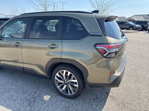 Used 2025 Subaru Forester Touring image 15