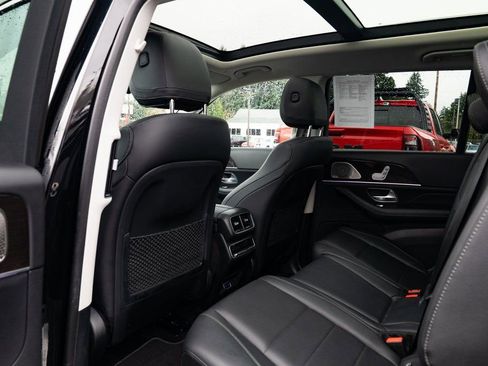Used 2024 Mercedes-Benz GLS 450 4MATIC image 25