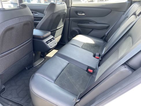 Used 2023 Nissan Ariya FWD image 13