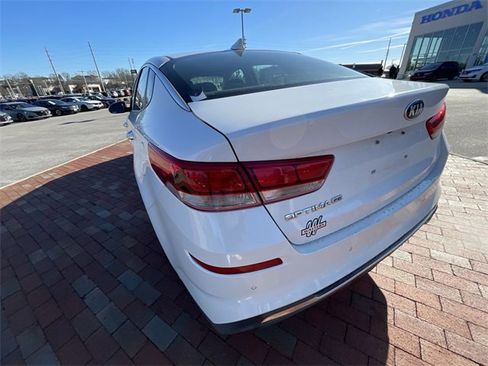 Used 2020 Kia Optima LX image 16