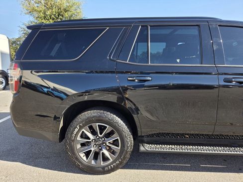 Used 2021 Chevrolet Tahoe Z71 w/ Rear Media and Nav Package image 16