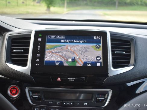 Used 2016 Honda Pilot Touring image 29
