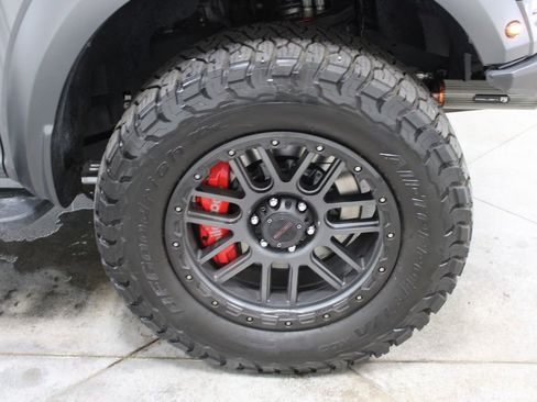 Used 2018 Ford F150 Raptor w/ Equipment Group 802A Luxury image 68